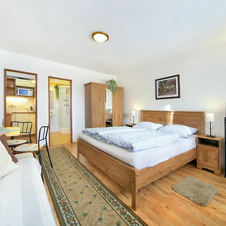 Pension Karolina Guest house 3*
